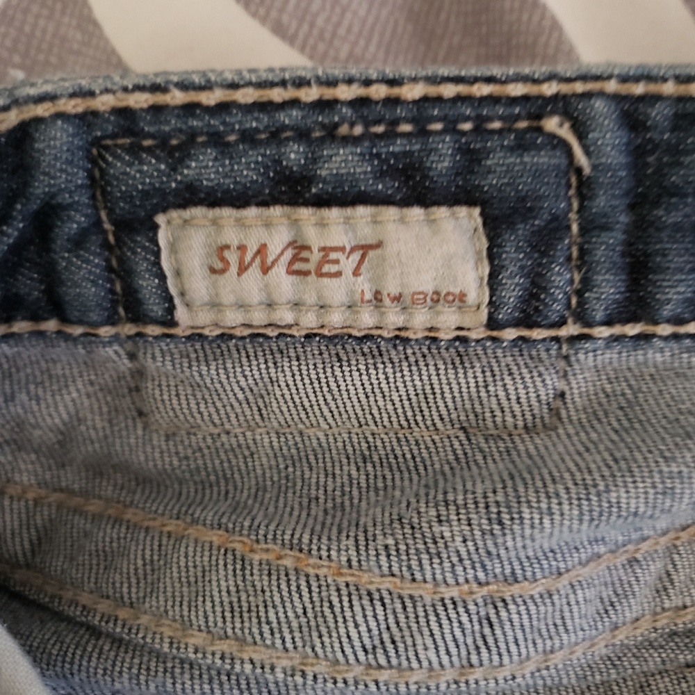 Jeans - Picture 2 of 4